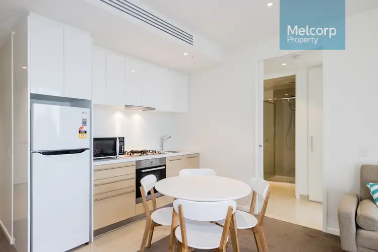 2206/318 Russell Street, Melbourne VIC 3000