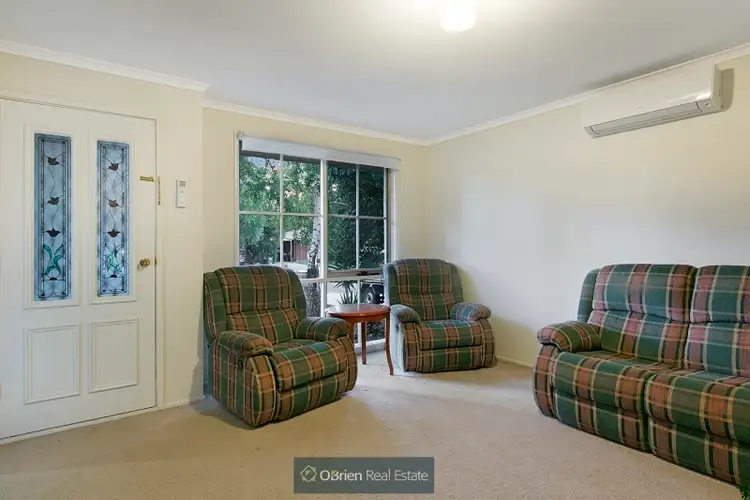 Fifth view of Homely house listing, 6 Bastow Close, Pakenham VIC 3810