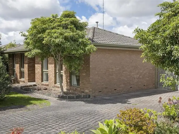 Main view of Homely house listing, 17 Oxley Way, Endeavour Hills VIC 3802