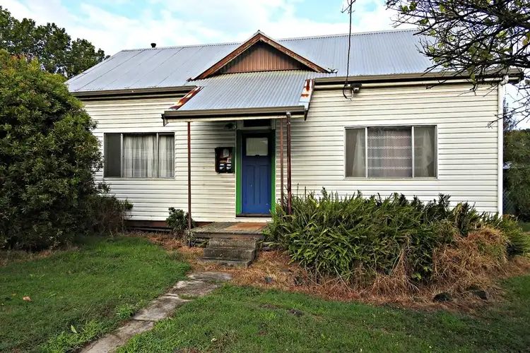 4 Roy Street, Loch VIC 3945