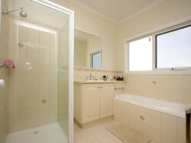 Seventh view of Homely house listing, 2 Ninalee Way, Somerville VIC 3912