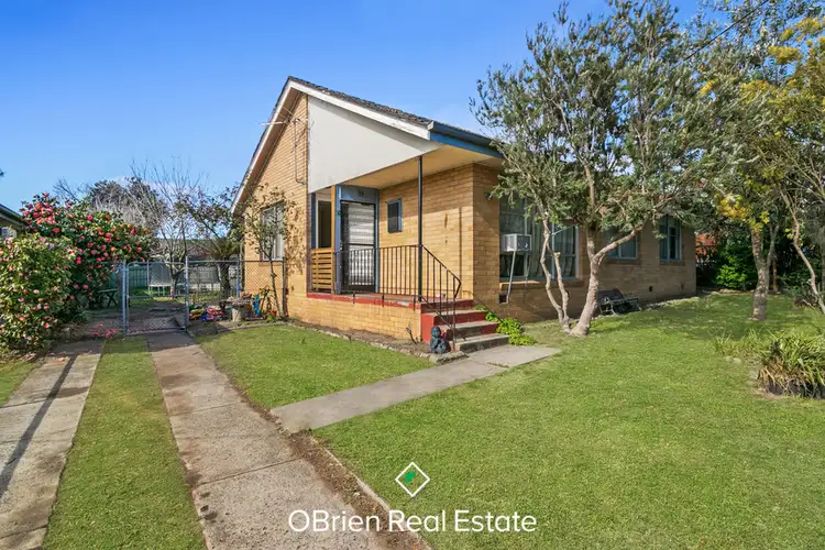 10 Hodgins Crescent, Frankston North VIC 3200