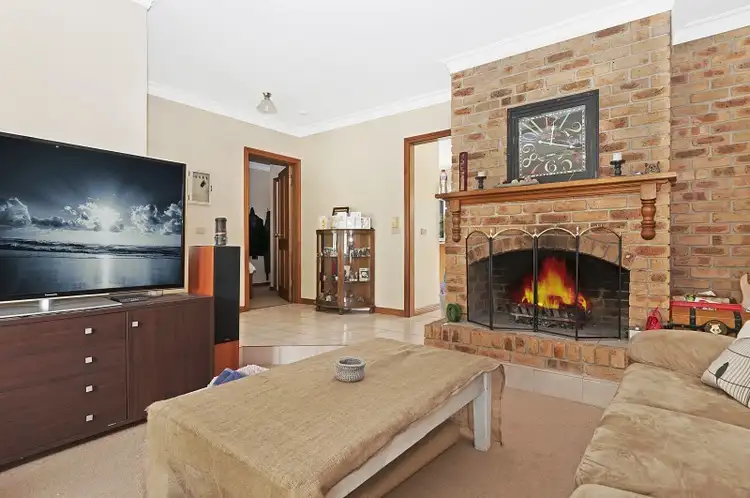 Second view of Homely house listing, 8 Greenacres Court, Langwarrin VIC 3910