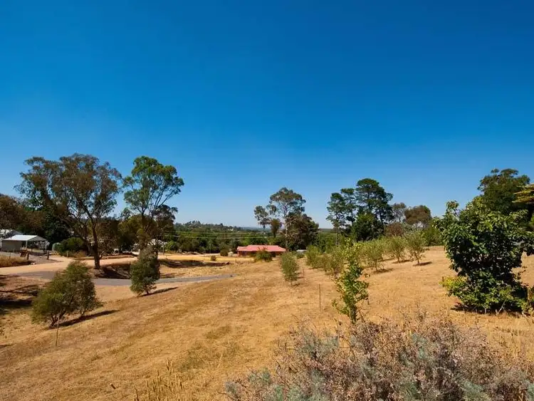 12 Butterworth Street, Castlemaine VIC 3450