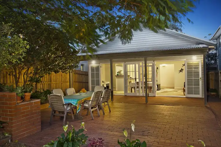 66 Wyadra Avenue, Freshwater NSW 2096