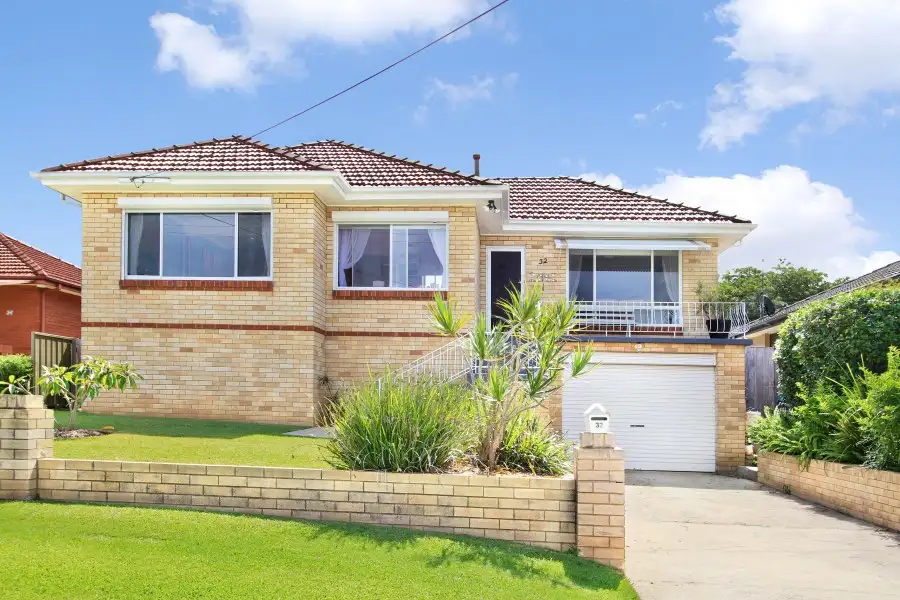 Main view of Homely house listing, 32 Colgong Crescent, Towradgi NSW 2518