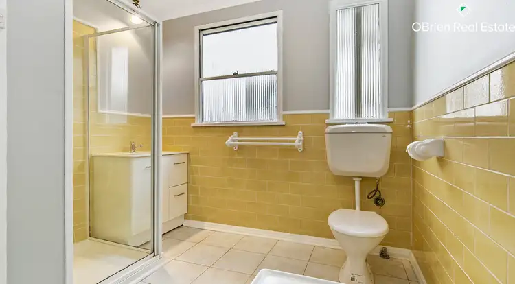 Sixth view of Homely house listing, 2 Hoop Court, Frankston North VIC 3200