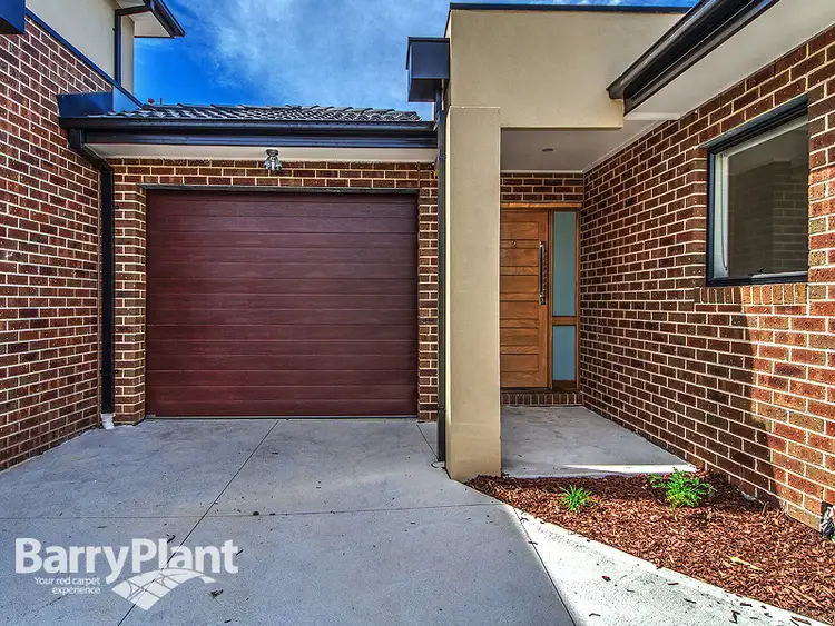 2/80 Errington Road, St Albans VIC 3021