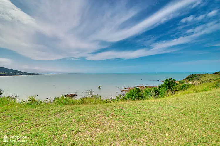 42 Ocean Parade, Cooee Bay QLD 4703