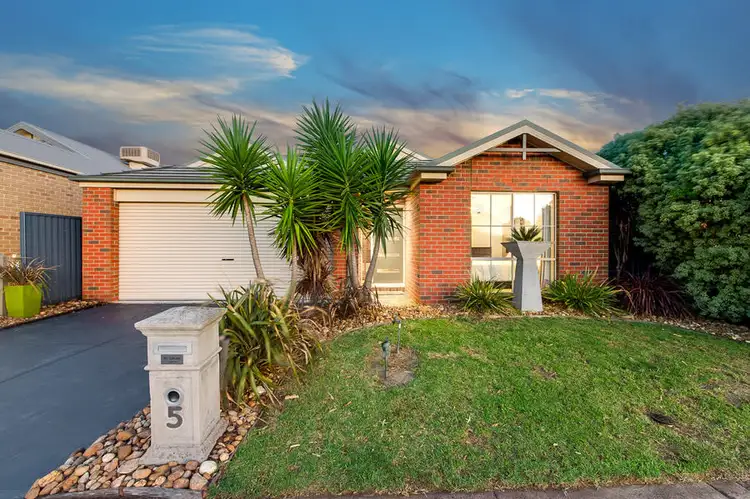 5 Birch Court, Pakenham VIC 3810
