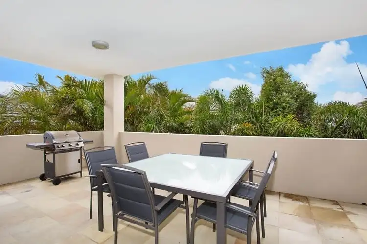 Fourth view of Homely villa listing, 2/89 Seagull Avenue, Mermaid Beach QLD 4218