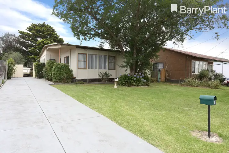 9 Romsey Crescent, Dallas VIC 3047