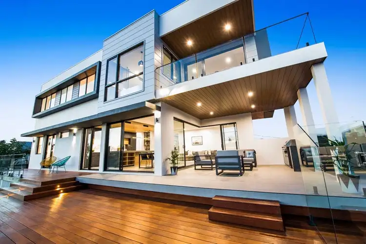 14 San Michele Court, Broadbeach Waters QLD 4218