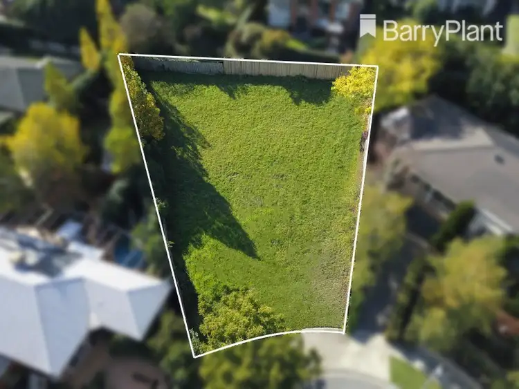 8 Jomary Court, Berwick VIC 3806