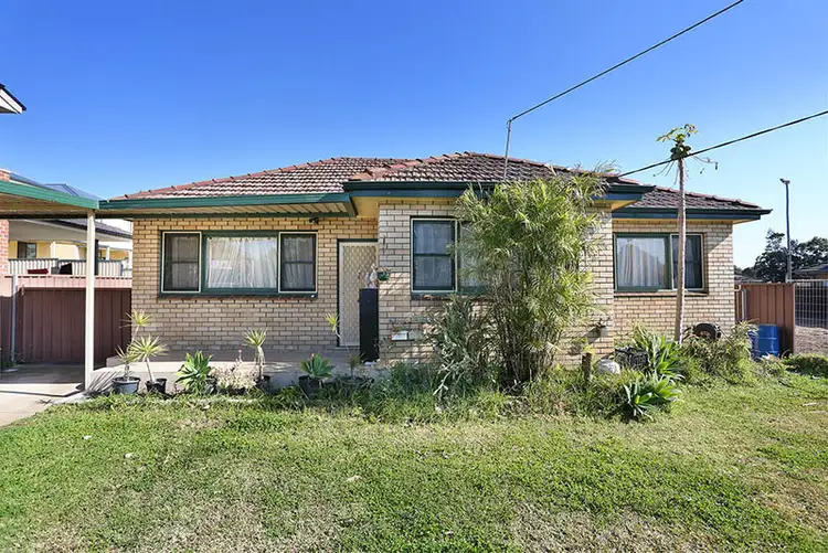 Main view of Homely house listing, 2 Vineyard Avenue, Smithfield NSW 2164