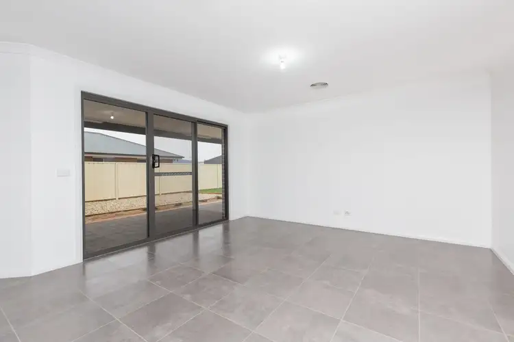 Fifth view of Homely house listing, 17 Ontario Park Drive, Mildura VIC 3500
