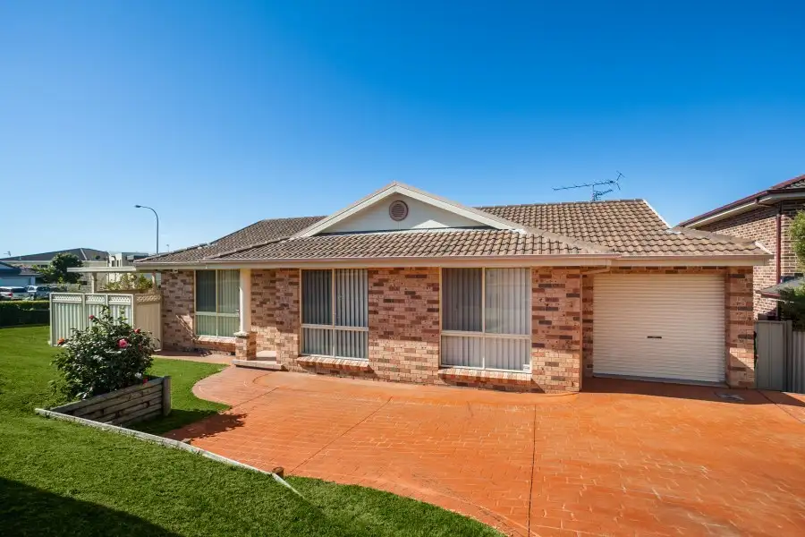 Main view of Homely villa listing, 1/71 College Avenue, Blackbutt NSW 2529