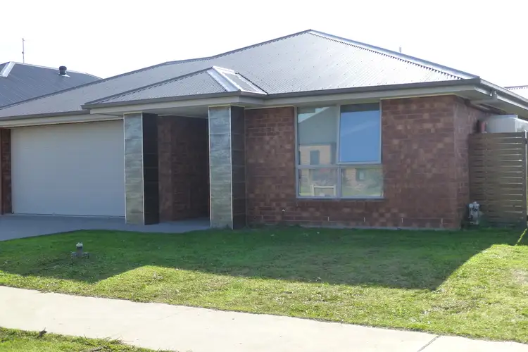 9 Cormorant Close, Bairnsdale VIC 3875