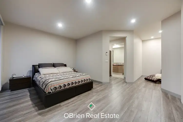 Fifth view of Homely house listing, 29 Churchill Park Drive, Endeavour Hills VIC 3802