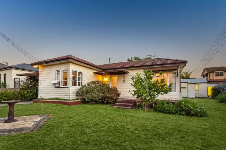 15 Hymen Street, Peakhurst NSW 2210