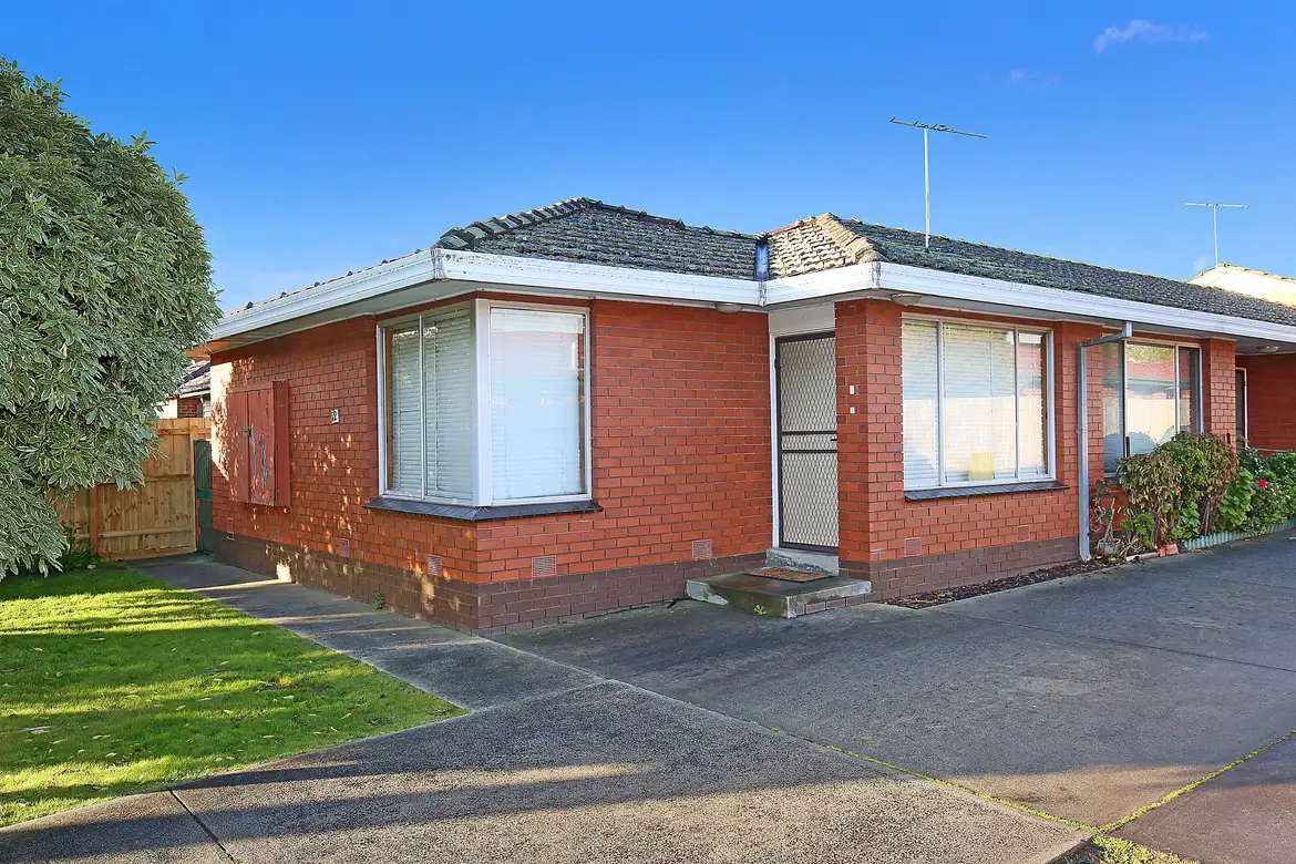 Main view of Homely unit listing, 1/72 Pine Street, Reservoir VIC 3073