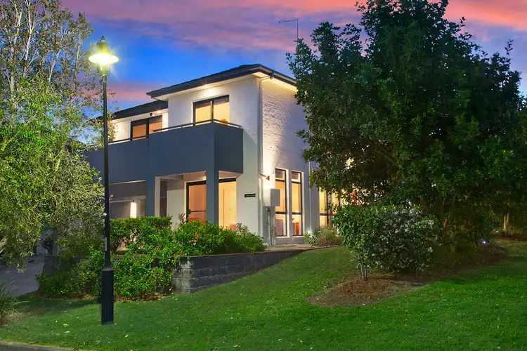 8 Mahogany Boulevard, Warriewood NSW 2102