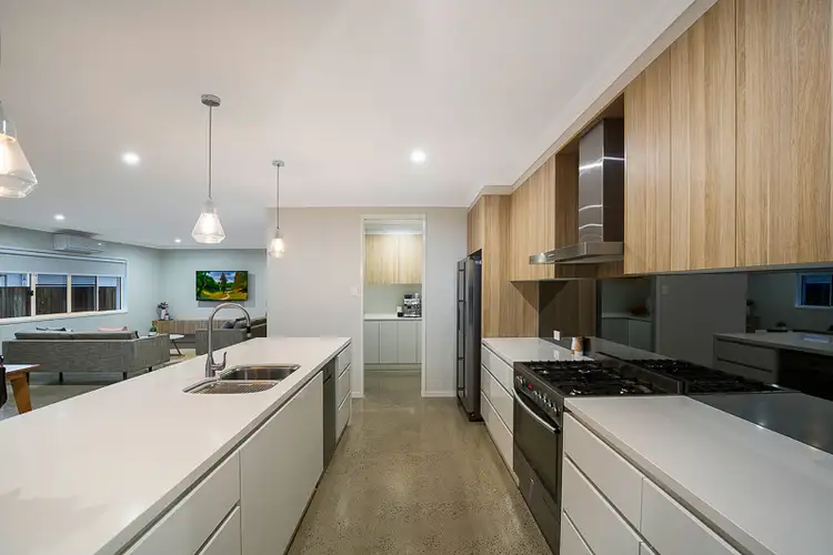 Fifth view of Homely house listing, 15 Brimblecombe Drive, Middle Ridge QLD 4350