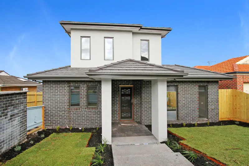 Main view of Homely townhouse listing, 1/67 Purinuan Road, Reservoir VIC 3073