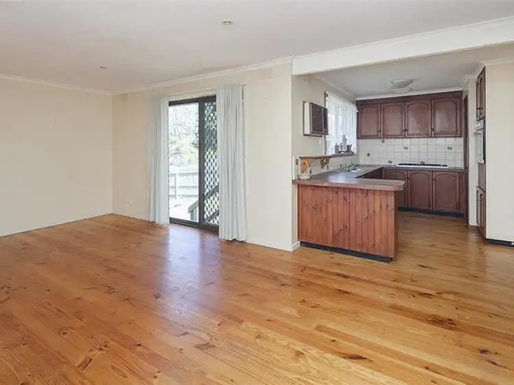 Fifth view of Homely house listing, 17 Oxley Way, Endeavour Hills VIC 3802