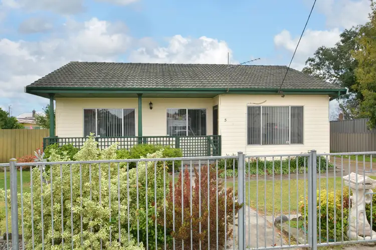 5 First Street, Weston NSW 2326