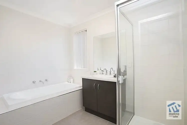 Fourth view of Homely house listing, 11 Kirwan Drive, Cranbourne East VIC 3977