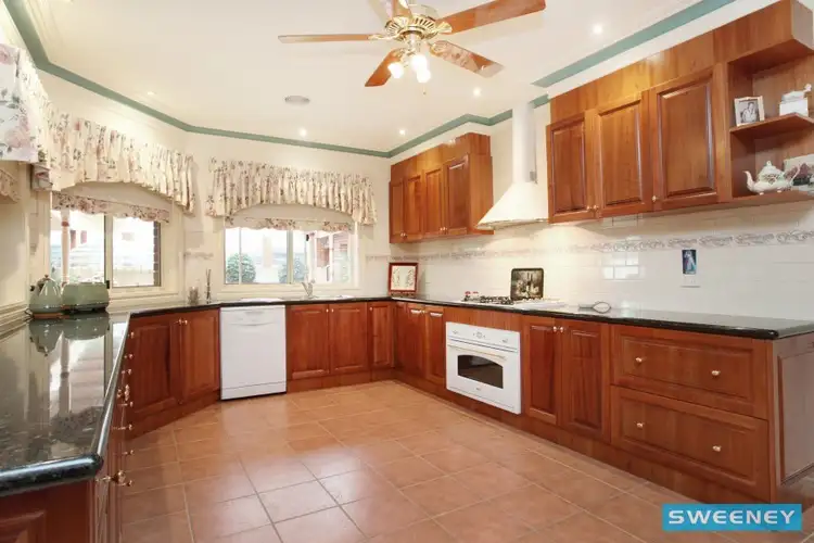 Sixth view of Homely house listing, 10 The Willows, Hillside VIC 3037