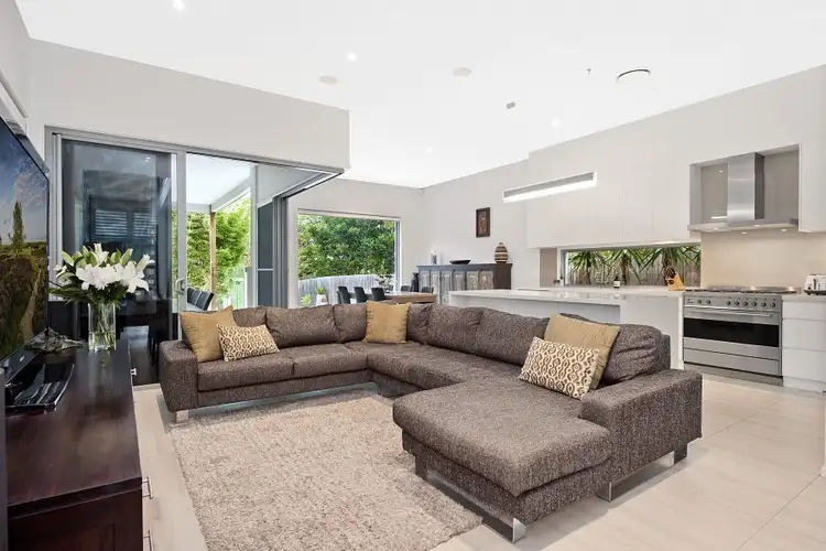 Second view of Homely house listing, 94 Amy Street, Hawthorne QLD 4171