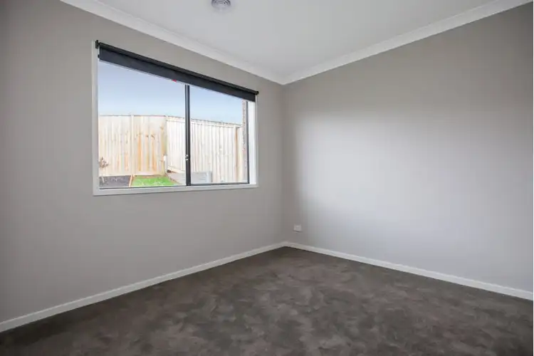 Sixth view of Homely house listing, 7 Golden Avenue, Warragul VIC 3820