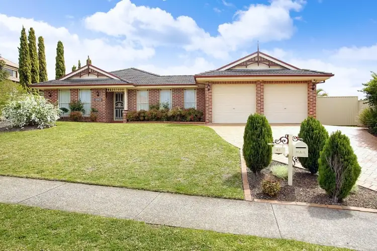 42 Englorie Park Drive, Glen Alpine NSW 2560