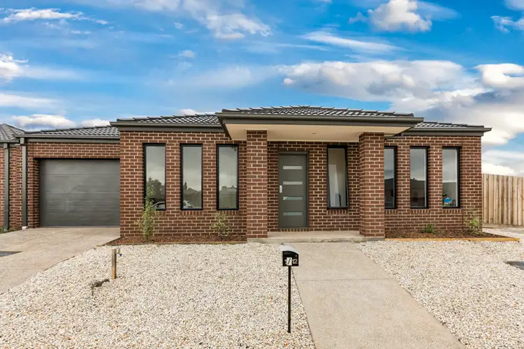 1/12 Cooloongup Crescent, Melton West VIC 3337
