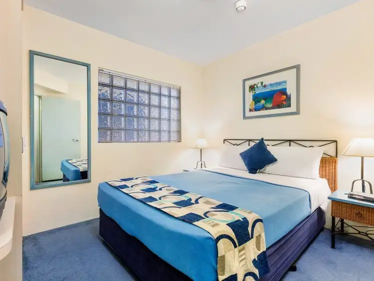 207/71 Lake Street, Cairns City QLD 4870