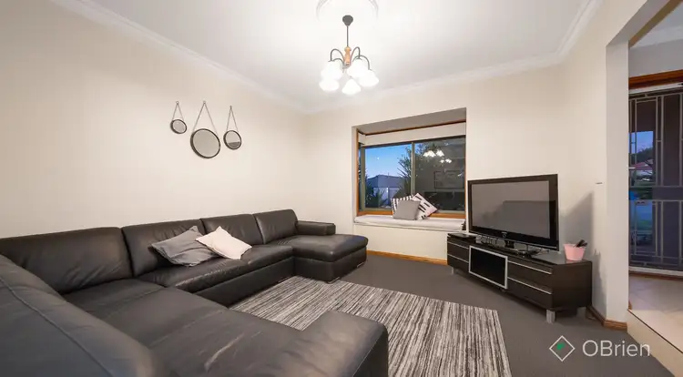 Fifth view of Homely house listing, 8 Bree Court, Berwick VIC 3806