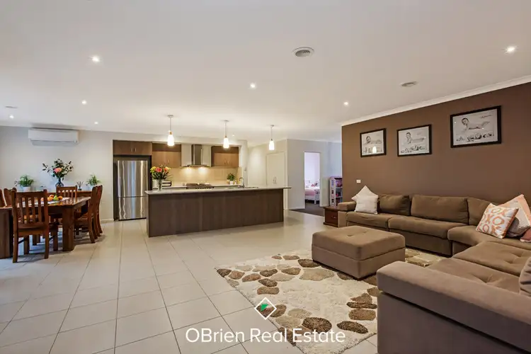 Fourth view of Homely house listing, 7 Beechtree Way, Cranbourne North VIC 3977