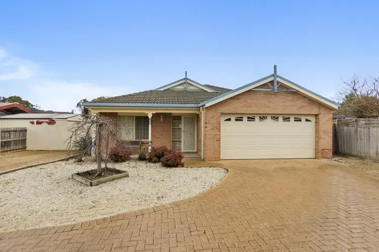 2 Lyon Court, Hoppers Crossing VIC 3029