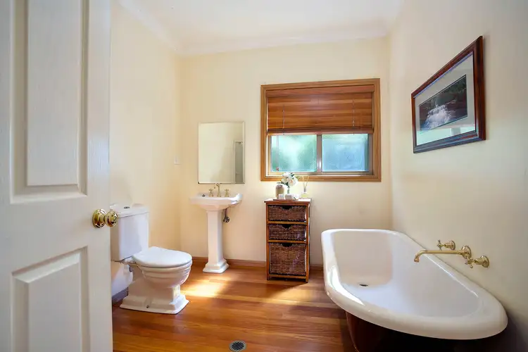 Fifth view of Homely house listing, 33 Taylor Avenue, Wentworth Falls NSW 2782
