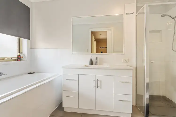 Sixth view of Homely house listing, 5 Par Court, Darley VIC 3340