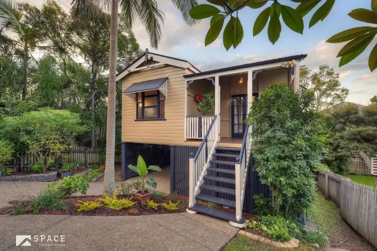 11 Alexandra Street, Bardon QLD 4065