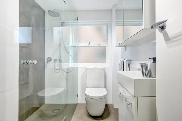 Fifth view of Homely apartment listing, 2/90 Raglan Street, Mosman NSW 2088
