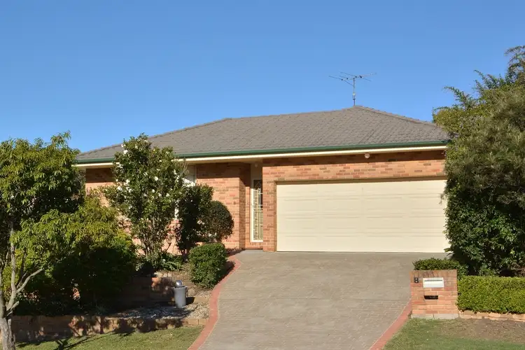 8 Cypress Close, Fletcher NSW 2287