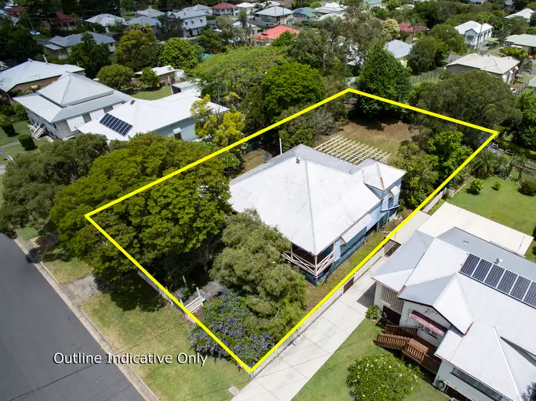 8 Caithness Street, North Booval QLD 4304
