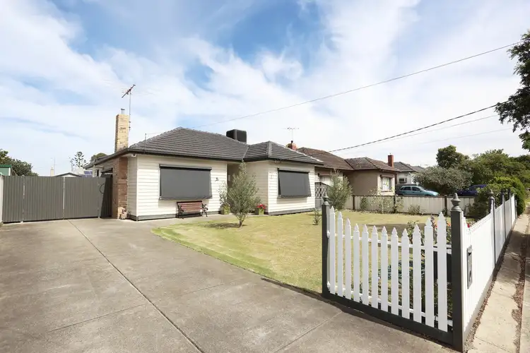 5 Curtin Avenue, Hadfield VIC 3046