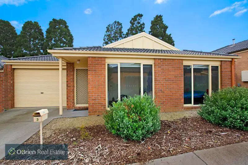 Main view of Homely unit listing, 3/108 Ahern Road, Pakenham VIC 3810