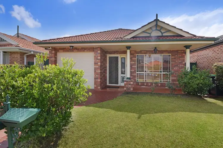 19 Exford Court, Wattle Grove NSW 2173