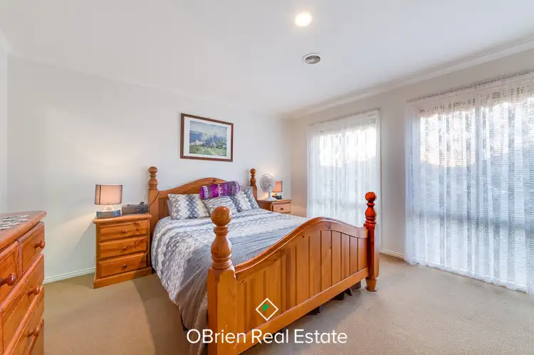 Second view of Homely house listing, 3 Kingfisher Court, Pakenham VIC 3810